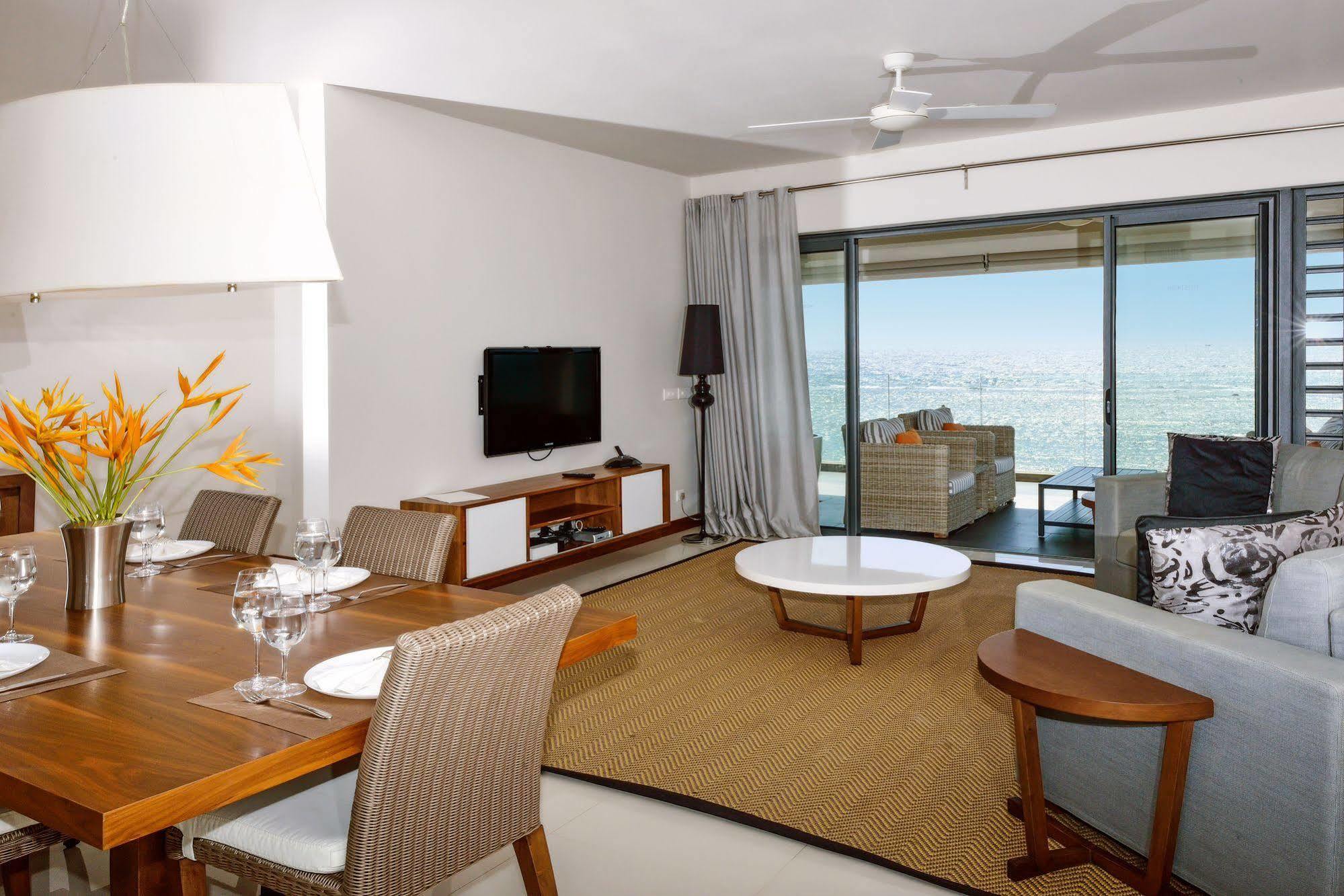 Leora Luxury Accommodation By Dream Escapes Tamarin Exterior photo